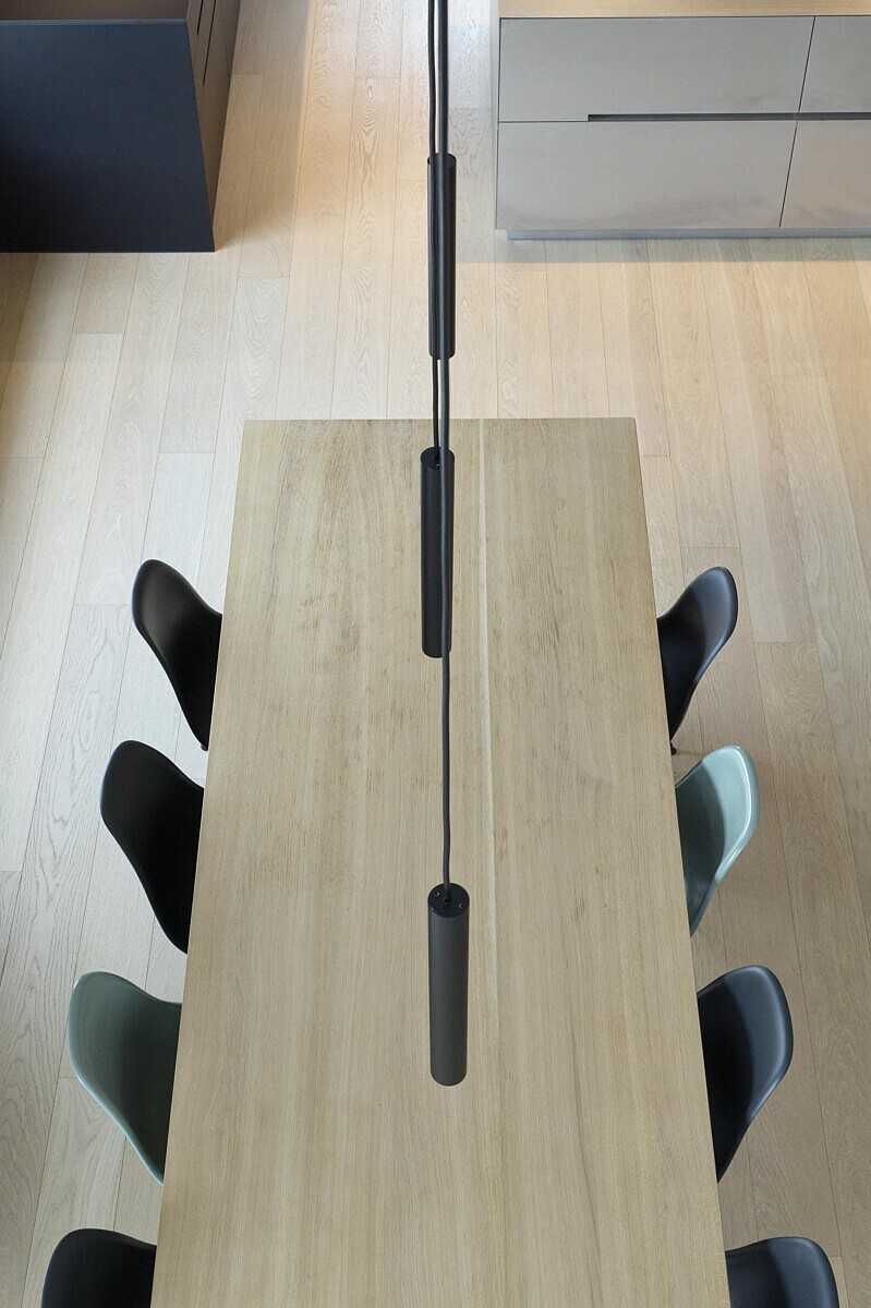 nmconcept-table-tm104