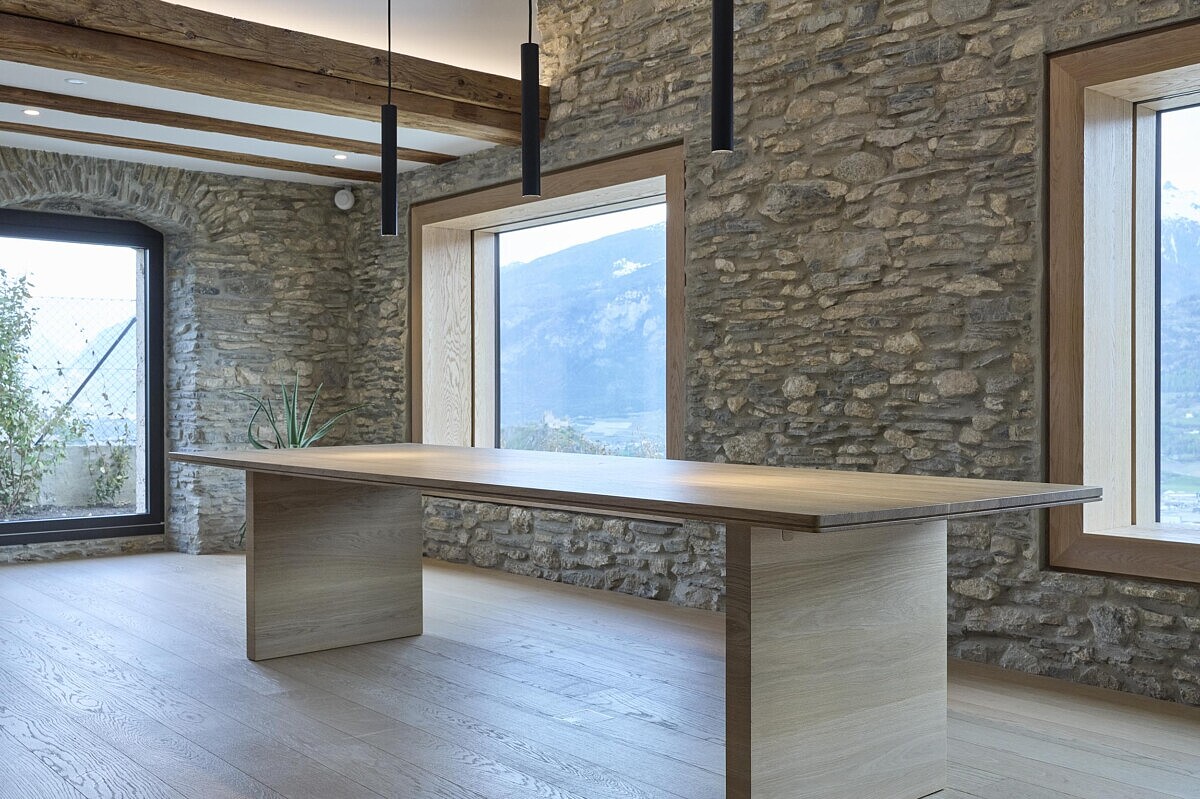 nmconcept-table-tm108