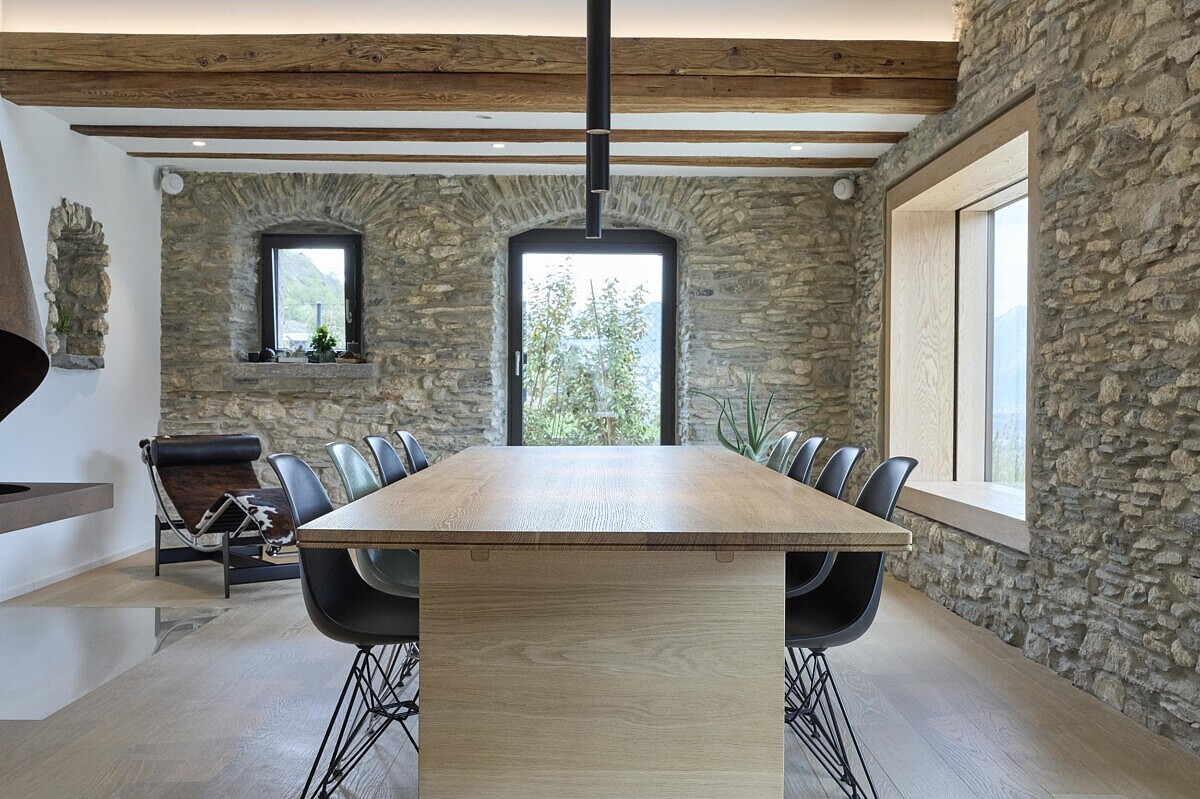 nmconcept-table-tm109
